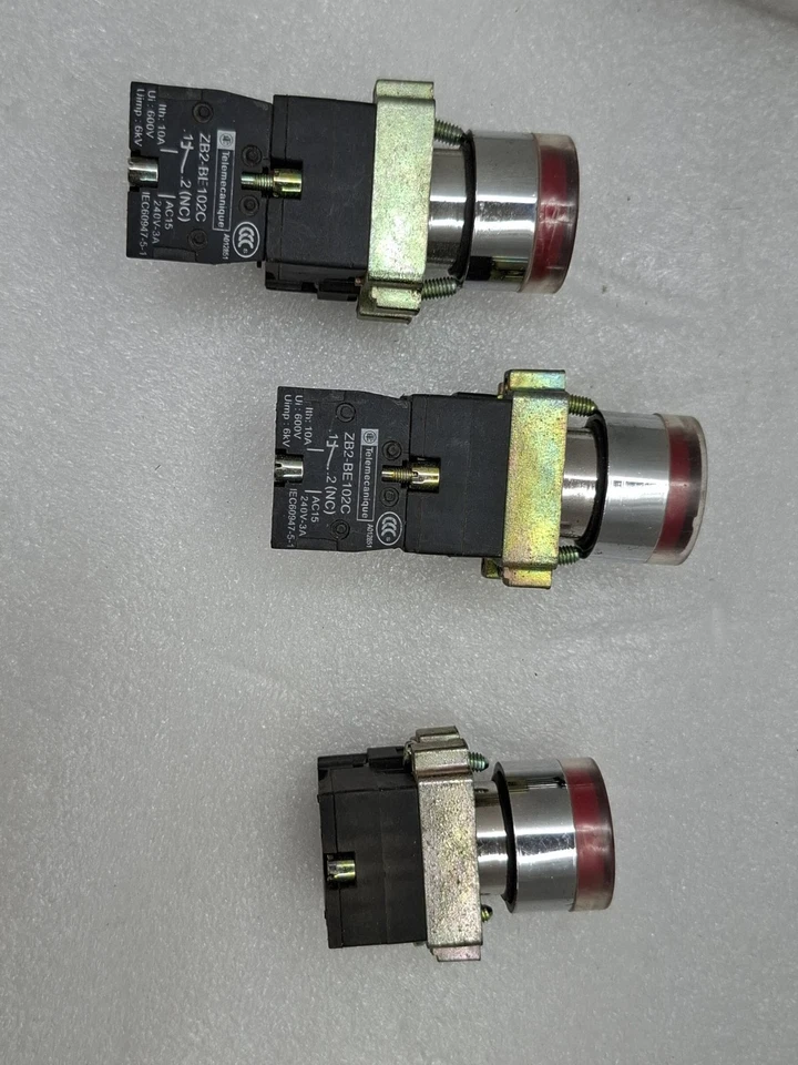 Lot Of 3 Pcs Schneider ZB2-BWB..C Flush Button Red ZB2-BE102C